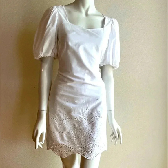 Express brand White Mini Dress Puff Sleeves Flowers details Size Small NWT - Picture 3 of 16